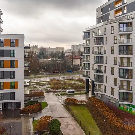 Wilanowska Prestige - 80m2, Parking & Balcony - By Rentujemy * ורשה