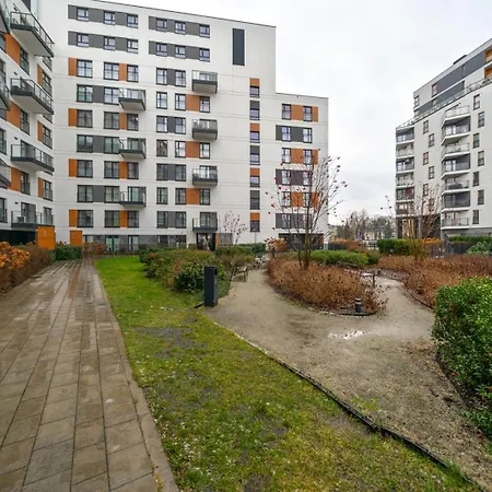 Appartement Wilanowska Prestige - 80m2, Parking & Balcony - By Rentujemy Warschau