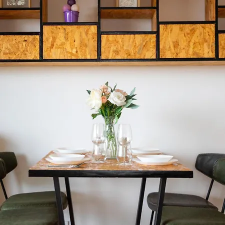 Wilanowska Prestige - 80m2, Parking & Balcony - By Rentujemy Appartement Warschau