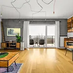 Wilanowska Prestige - 80m2, Parking & Balcony - By Rentujemy