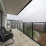 Apartmán Wilanowska Prestige - 80m2, Parking & Balcony - By Rentujemy Varšava