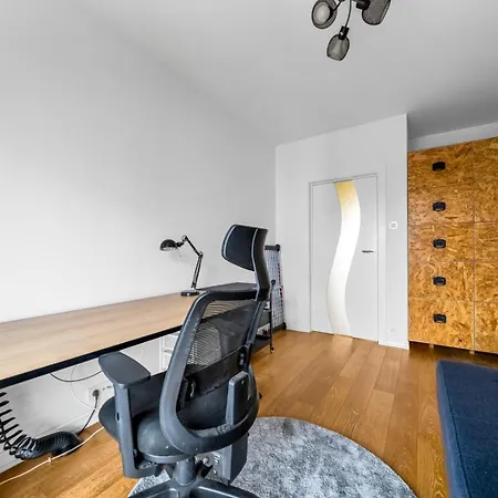 Wilanowska Prestige - 80m2, Parking & Balcony - By Rentujemy * Warsaw